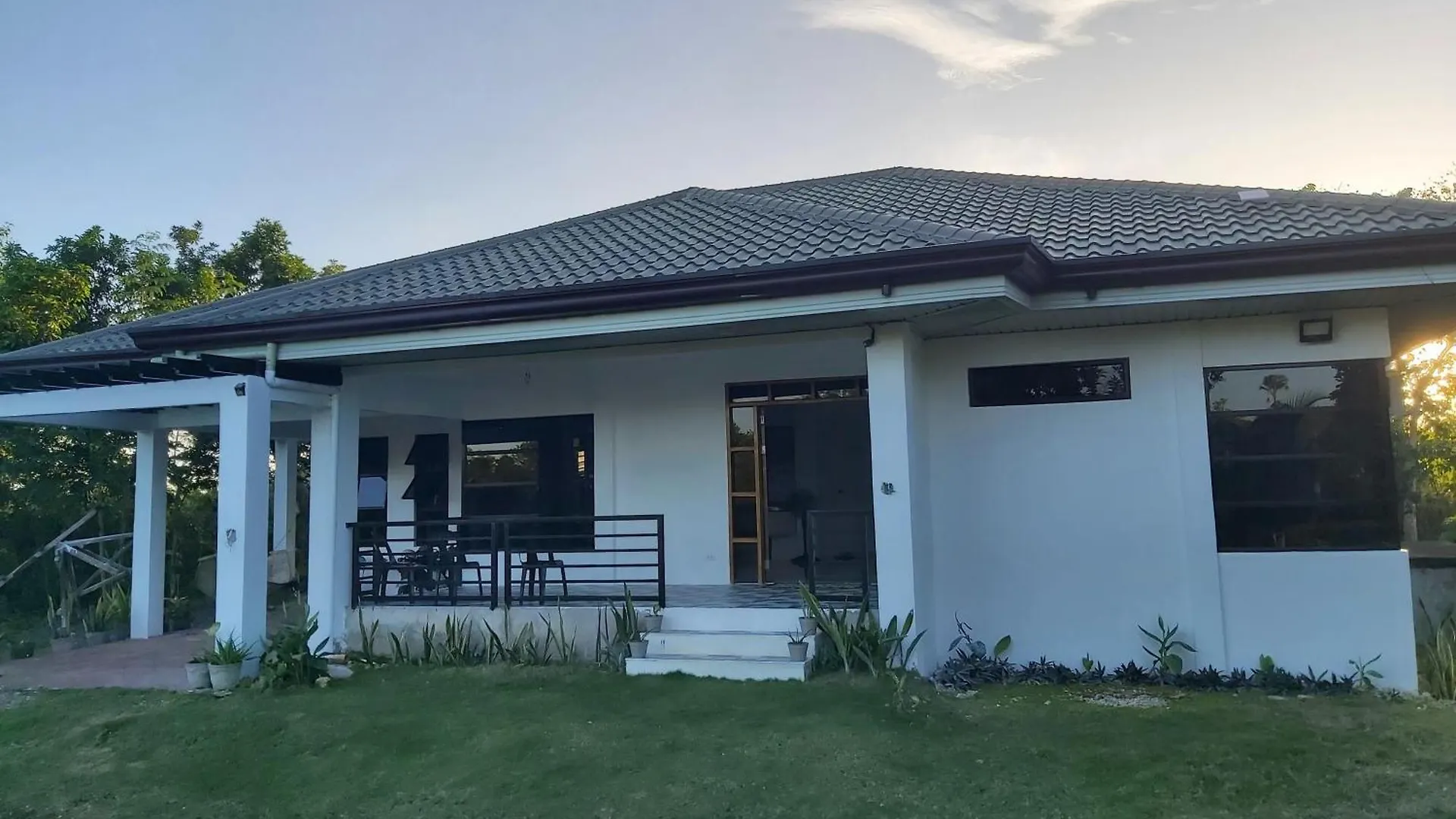Home Harbor Panglao
